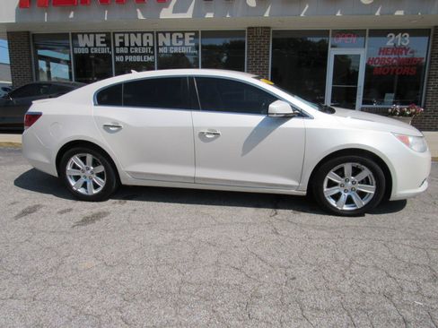 Used 2011 Buick LaCrosse CXL w/ Luxury Package FWD image 9
