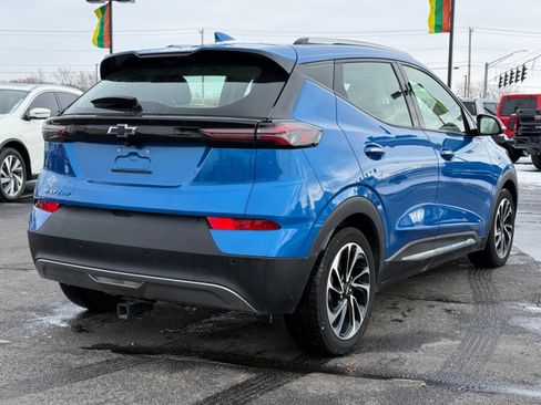 Used 2023 Chevrolet Bolt EUV Premier w/ Sun & Sound Package image 8