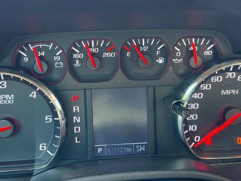 Used 2018 Chevrolet Silverado 1500 Custom w/ Texas Edition AWD/4WD image 24