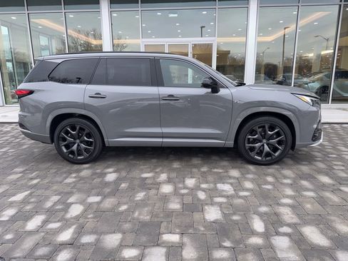 Certified 2026 Lexus TX 500h AWD w/ Technology Package image 10