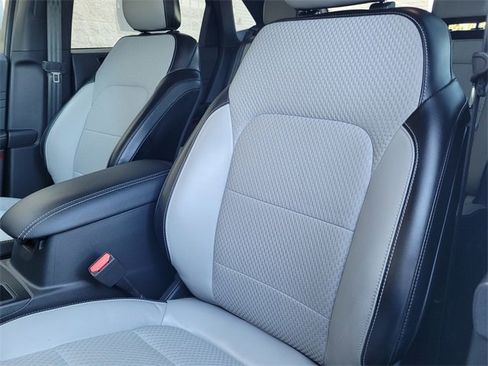 Used 2023 Ford Escape SE w/ Class II Trailer Tow Package image 20