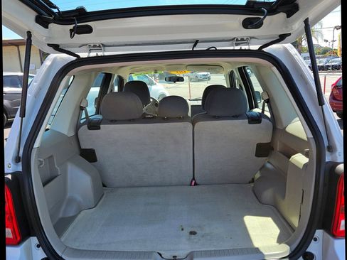 Used 2008 Ford Escape XLS image 10