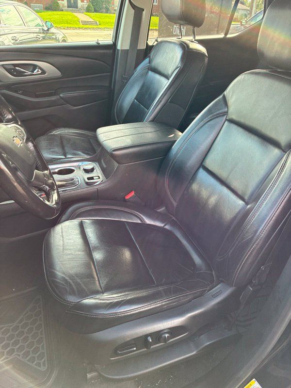 Used 2018 Chevrolet Traverse LT AWD/4WD image 9