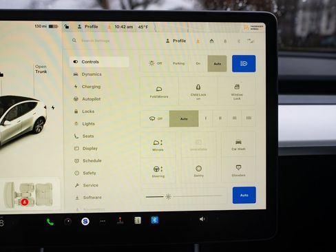 Used 2020 Tesla Model Y Long Range image 14