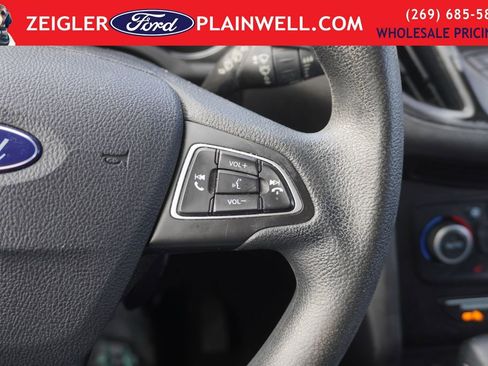 Used 2019 Ford Escape SE image 19