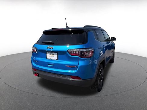 Used 2025 Jeep Compass Trailhawk AWD/4WD image 14