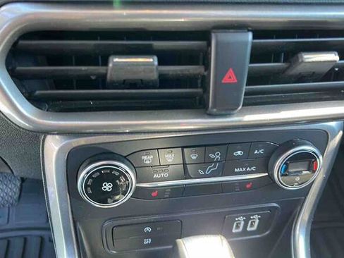 Used 2018 Ford EcoSport SE FWD image 21