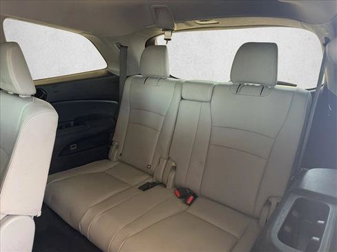 Used 2018 Honda Pilot EX-L image 11
