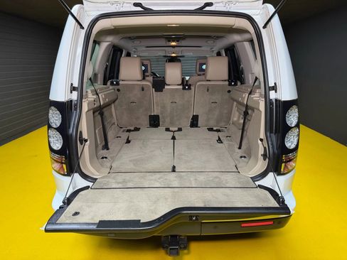 Used 2016 Land Rover LR4 HSE image 8