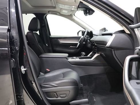 Used 2025 MAZDA CX-90 3.3 Turbo w/ Preferred Package AWD/4WD image 35