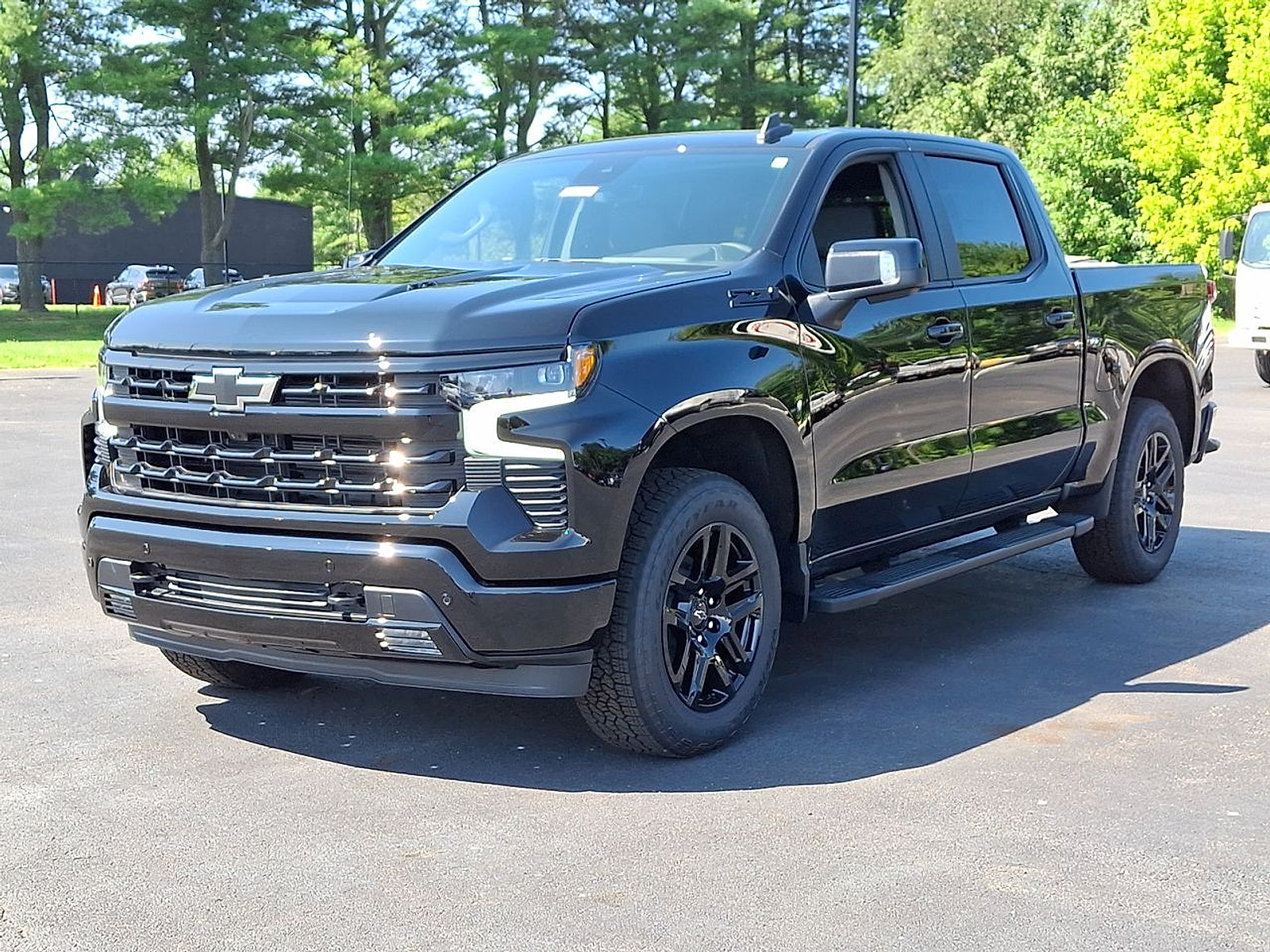 New 2026 Chevrolet Silverado 1500 RST w/ Dark Appearance Package AWD/4WD image 10