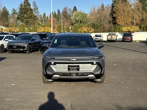 New 2026 Chevrolet Equinox EV LT w/ Convenience Package II image 8