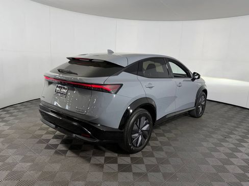 Used 2023 Nissan Ariya AWD image 5