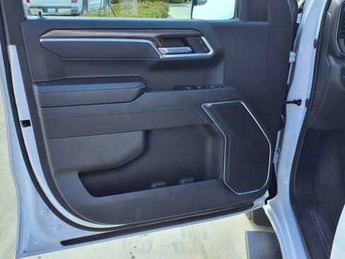 Used 2025 Chevrolet Silverado 1500 LT RWD image 18