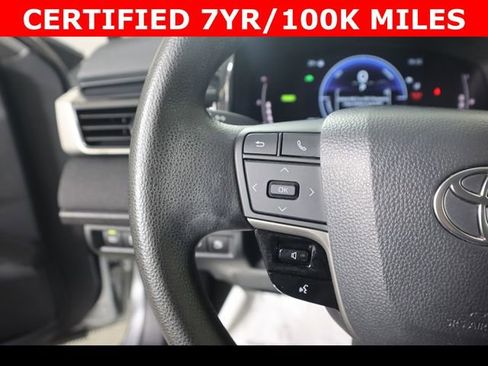 Used 2025 Toyota Camry LE image 23