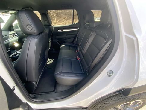 New 2026 GMC Terrain Elevation w/ Elevation Premium Package AWD/4WD image 25