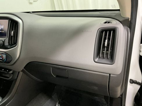 Used 2018 Chevrolet Colorado LT w/ LT Convenience Package AWD/4WD image 17
