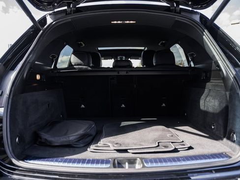 Certified 2025 Mercedes-Benz GLE 450e 4MATIC image 11