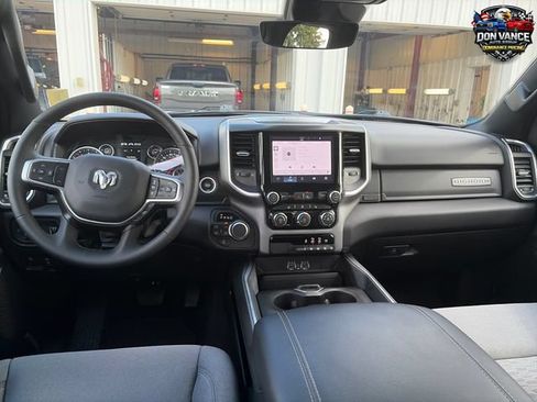 Used 2025 RAM 1500 Big Horn AWD/4WD image 13