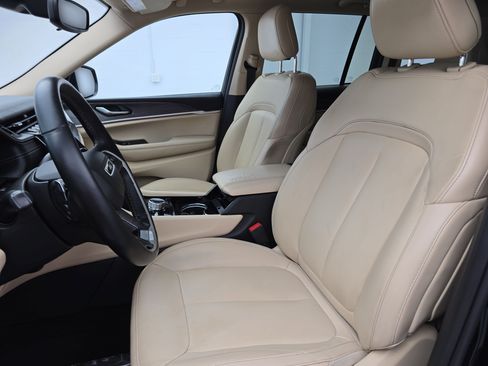 Used 2022 Jeep Grand Cherokee Limited AWD/4WD image 15