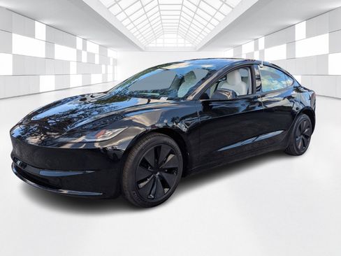Used 2025 Tesla Model 3 Long Range RWD image 3