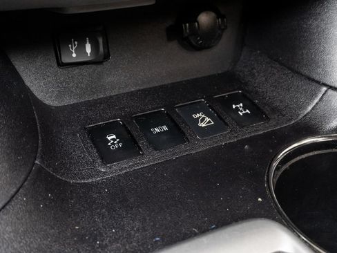 Used 2015 Toyota Highlander Plus AWD/4WD image 23