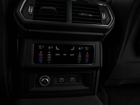 Used 2023 Lamborghini Urus S image 36