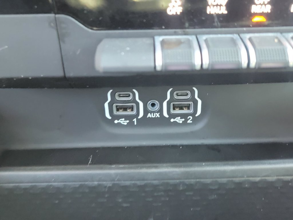 Used 2023 RAM 1500 Laramie AWD/4WD image 27