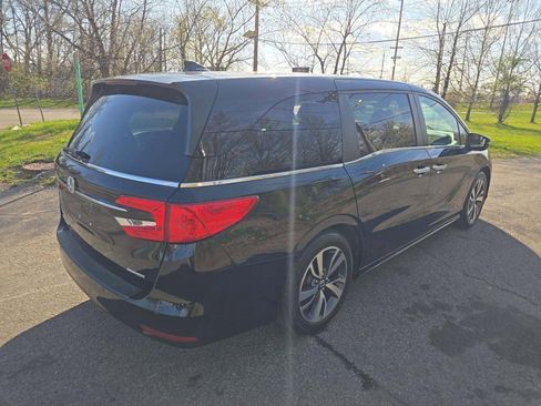 Used 2023 Honda Odyssey Touring image 3