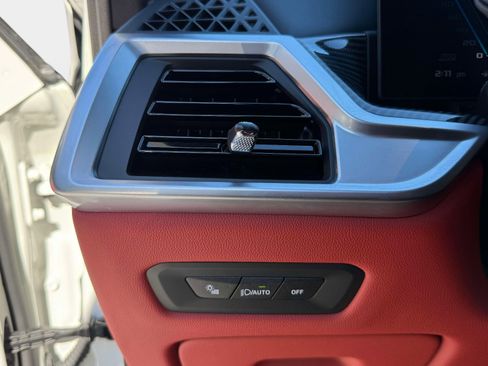 Used 2025 BMW X5 M Competition w/ Executive Package image 50