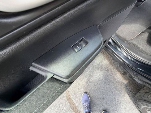 Used 2019 Honda CR-V LX image 11