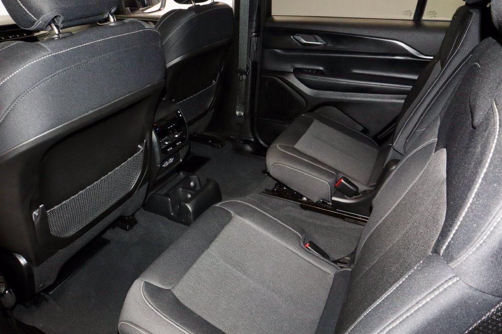Used 2024 Jeep Grand Cherokee L Laredo w/ Trailer Tow Package AWD/4WD image 20