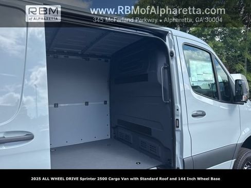 New 2025 Mercedes-Benz Sprinter 2500 image 26