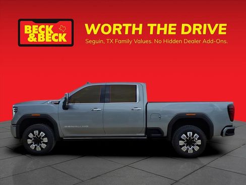 New 2026 GMC Sierra 2500 Denali w/ Denali Reserve Package image 8