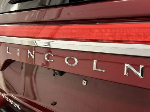 Used 2015 Lincoln Navigator 4WD w/ Equipment Group 101A Reserve image 31