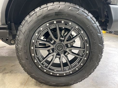 Used 2024 Ford Bronco Big Bend AWD/4WD image 9