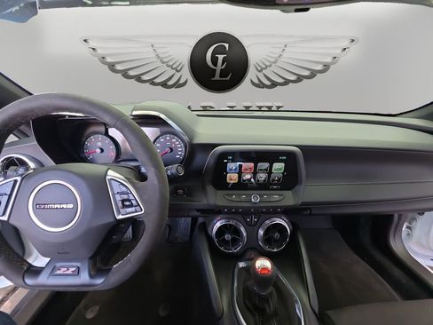 Used 2018 Chevrolet Camaro SS image 11