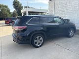 Used 2015 Toyota Highlander Limited Platinum image 2