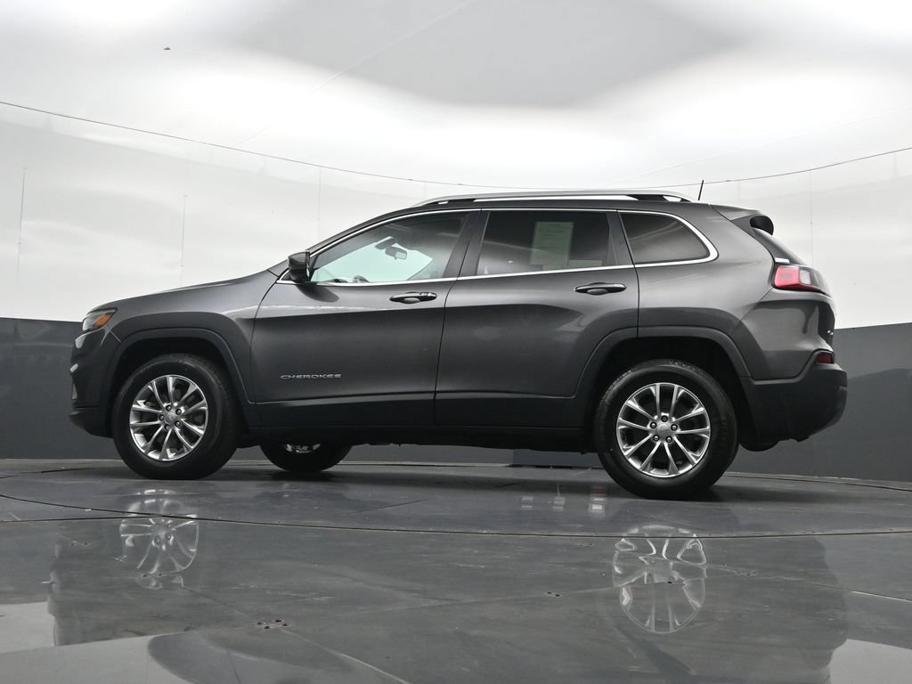 Used 2019 Jeep Cherokee Latitude Plus AWD/4WD image 25