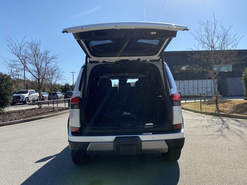 Used 2024 Lexus GX 550 image 44