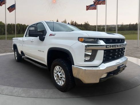 Used 2021 Chevrolet Silverado 2500 LT w/ Convenience Package image 6