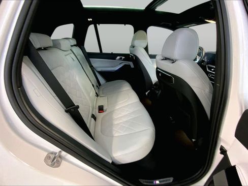 Used 2024 BMW X5 xDrive50e w/ Executive Package AWD/4WD image 19