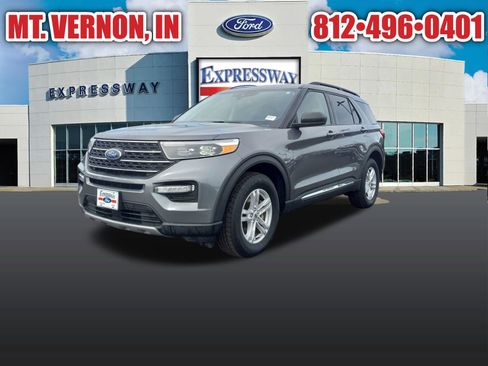 Used 2024 Ford Explorer XLT w/ Equipment Group 202A image 2