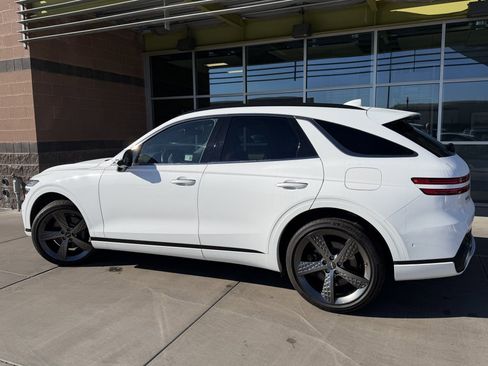 Used 2025 Genesis GV70 2.5T w/ Sport Prestige Package image 5