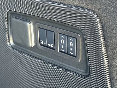 Used 2025 Cadillac Escalade Premium Luxury w/ Touring Package image 5