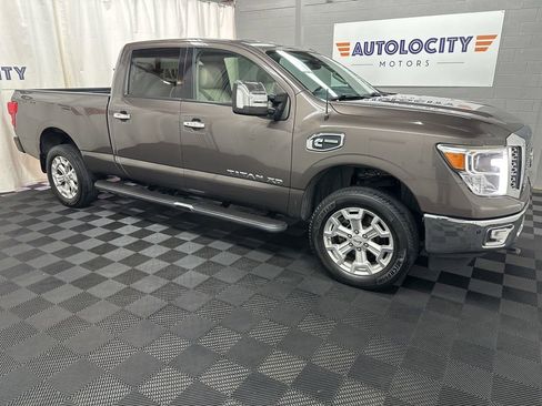 Used 2016 Nissan Titan SL AWD/4WD image 4