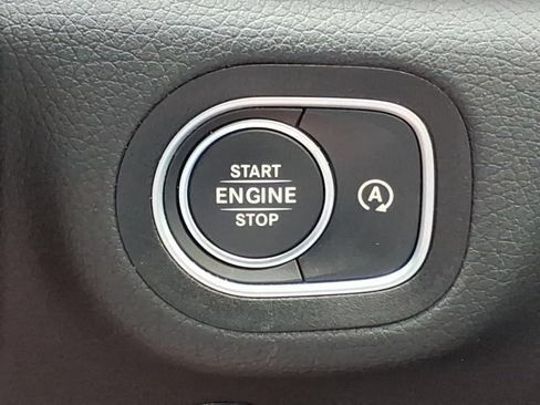 Used 2025 Mercedes-Benz GLE 350 4MATIC image 22