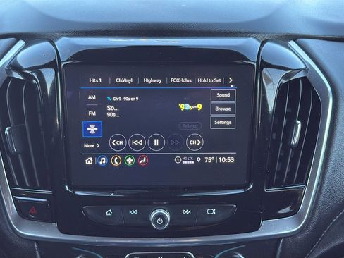 Used 2023 Chevrolet Traverse LT image 21