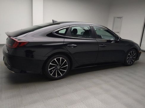Used 2021 Hyundai Sonata Limited w/ Preferred Accessory Package FWD image 10