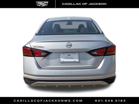 Used 2025 Nissan Altima 2.5 SV FWD image 26